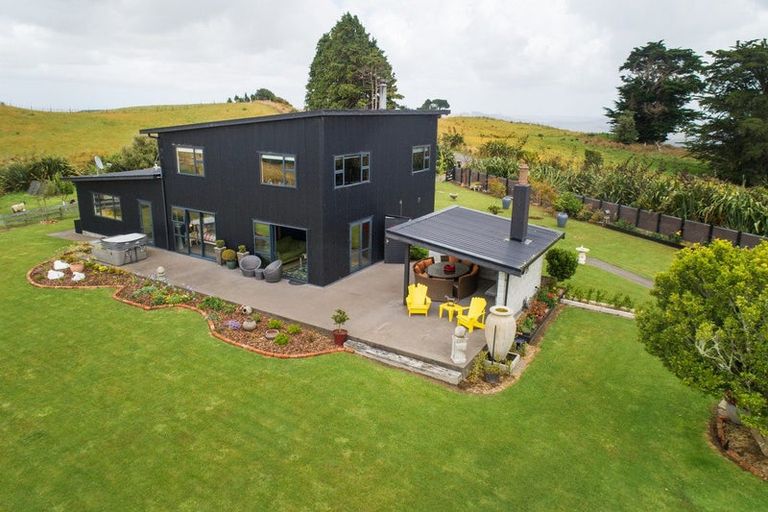 Photo of property in 407 Mount Curl Road, Hunterville, 4784