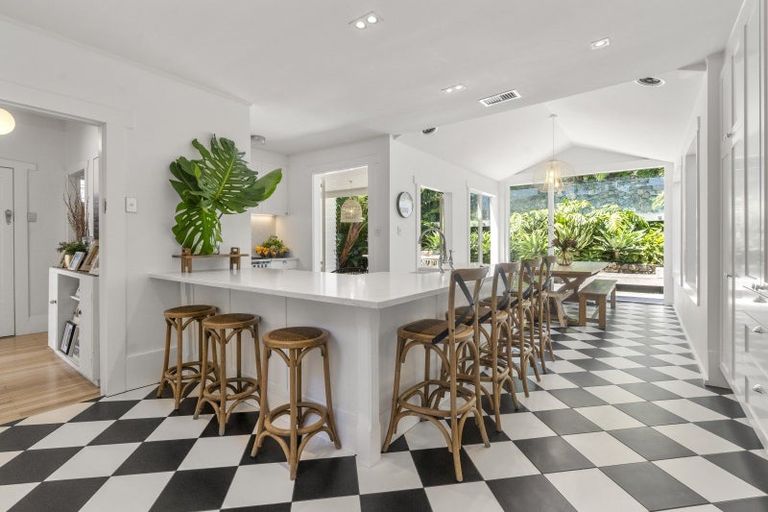 Photo of property in 6 Macky Avenue, Devonport, Auckland, 0624