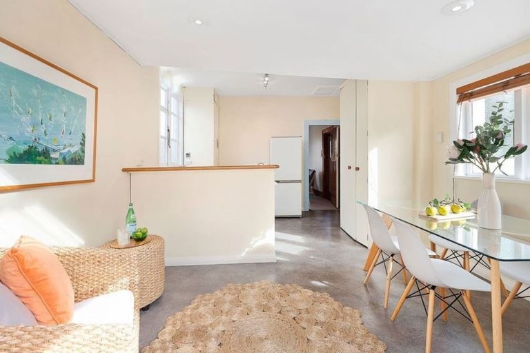 Photo of property in 17 Lonsdale Crescent, Rongotai, Wellington, 6022