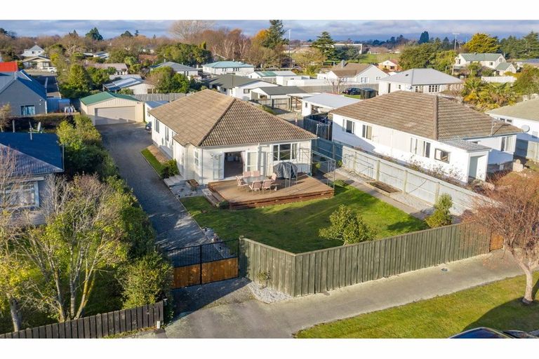 Photo of property in 8 Lindon Street, Rangiora, 7400