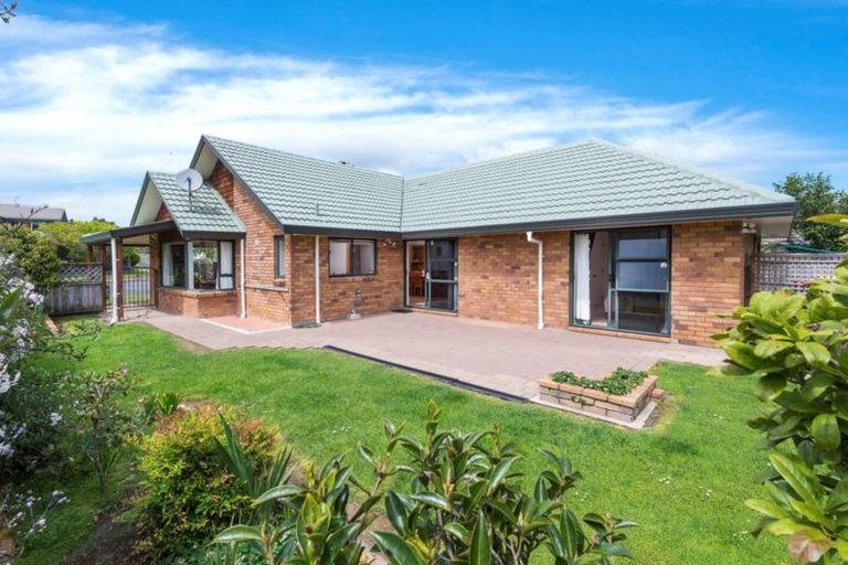 Photo of property in 47 Meadowland Drive, Somerville, Auckland, 2014