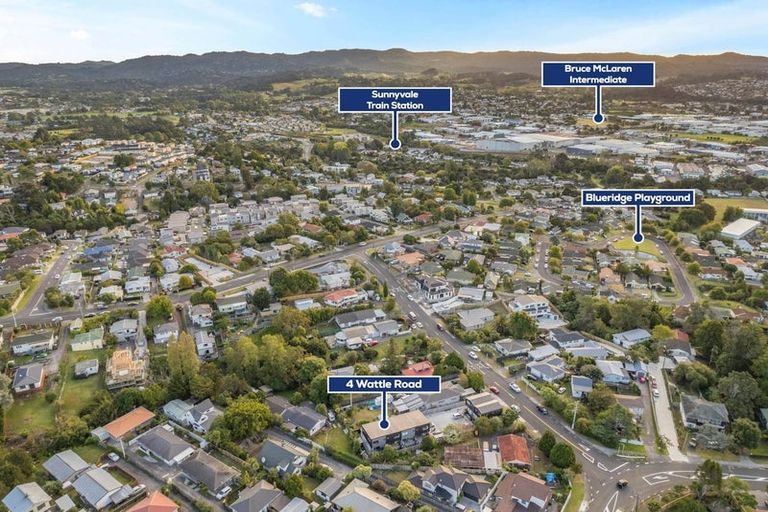 Photo of property in 4d Wattle Road, Sunnyvale, Auckland, 0612
