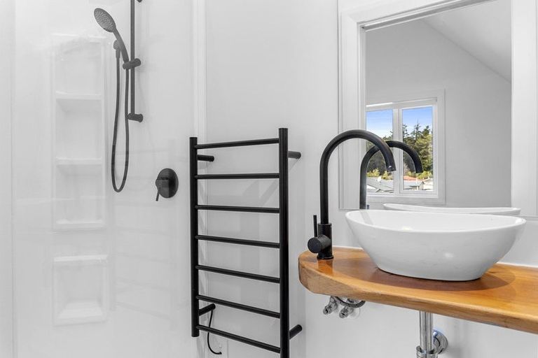 Photo of property in 12 Broadway Avenue, Waikuku Beach, 7473