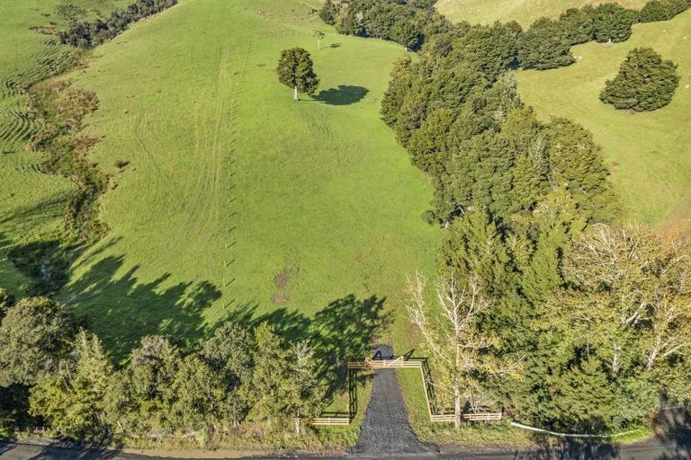 Photo of property in 216 Haruru Road, Kaukapakapa, 0873