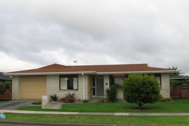 Photo of property in 72 Kapanui Road, Waikanae, 5036