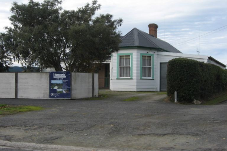 Photo of property in 27 Peel Street, Lawrence, 9532