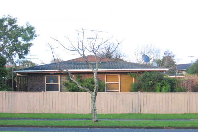 Photo of property in 1/184 Fisher Parade, Farm Cove, Auckland, 2012