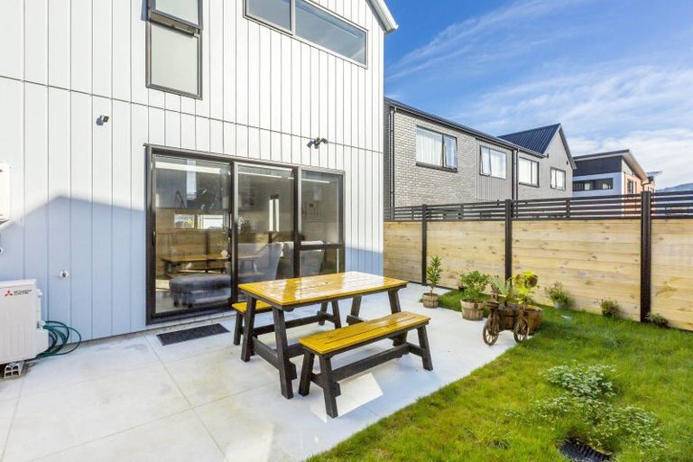 Photo of property in 18 Dahl Drive, Wallaceville, Upper Hutt, 5018