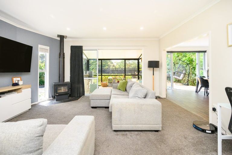 Photo of property in 28 Summerhill Drive, Fitzherbert, Palmerston North, 4410