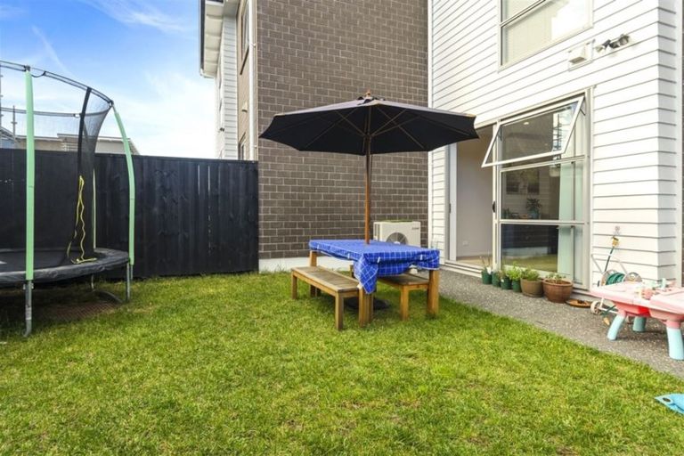 Photo of property in 76 Bomb Point Drive, Hobsonville, Auckland, 0616