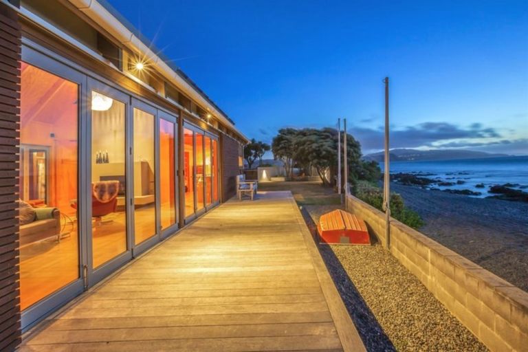 Photo of property in 88 Moana Road, Hongoeka, Porirua, 5026