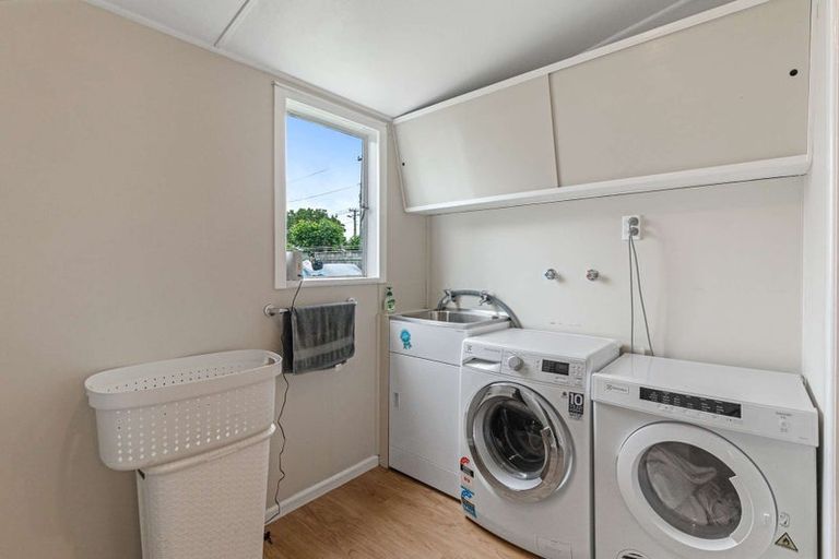 Photo of property in 2 Fromont Street, Whanganui East, Whanganui, 4500