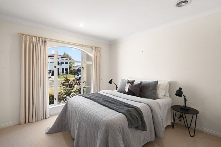 Photo of property in 2 Roderick Place, Rototuna, Hamilton, 3210