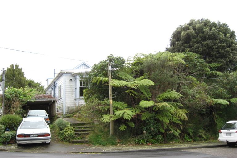 Photo of property in 12 Dasent Street, Karori, Wellington, 6012