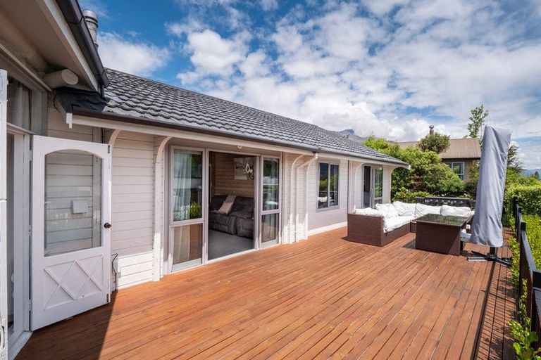 Photo of property in 25 Oregon Drive, Kelvin Heights, Queenstown, 9300