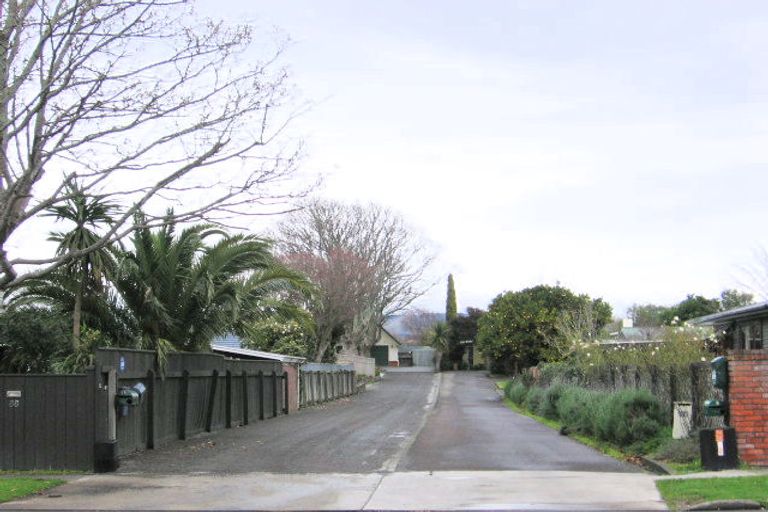 Photo of property in 86 Pahiatua Street, Hokowhitu, Palmerston North, 4410