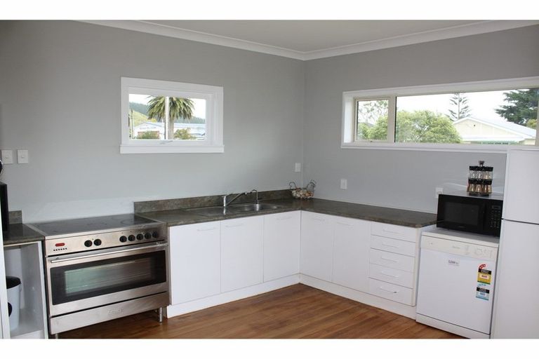 Photo of property in 3 Church Street, Hikurangi, 0114