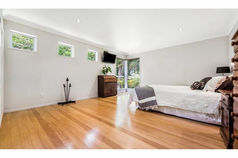 Photo of property in 854 West Coast Road, Waiatarua, Auckland, 0604