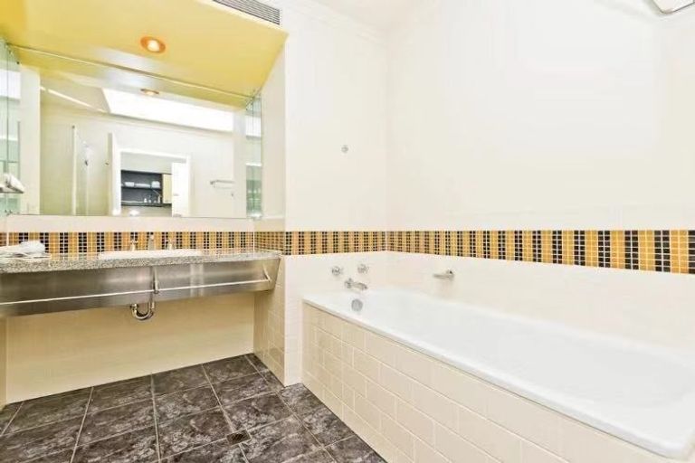 Photo of property in The Heritage Hotel Apartments, 317/35 Hobson Street, Auckland Central, Auckland, 1010