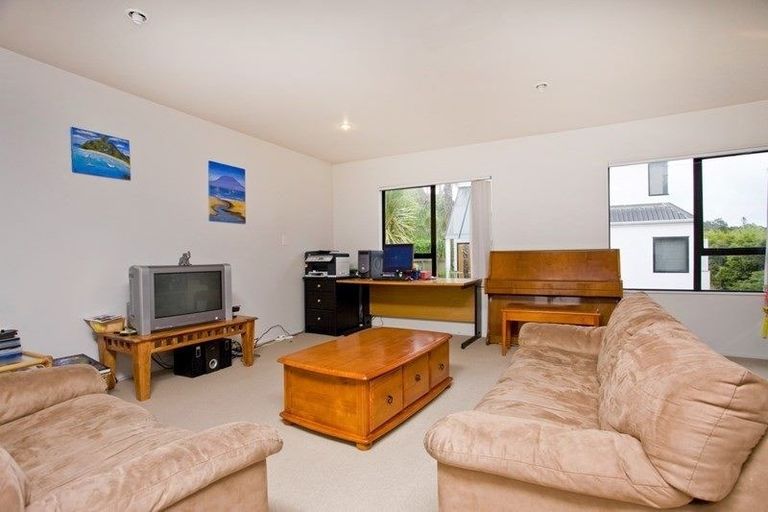 Photo of property in 3/61 Sunrise Avenue, Murrays Bay, Auckland, 0630