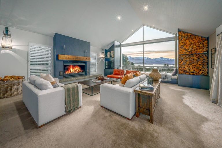 Photo of property in 1 Briar Bank Drive, Wanaka, 9305