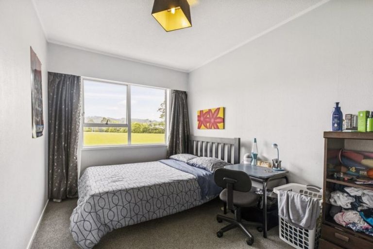 Photo of property in 2/15a Oates Road, Glen Eden, Auckland, 0602