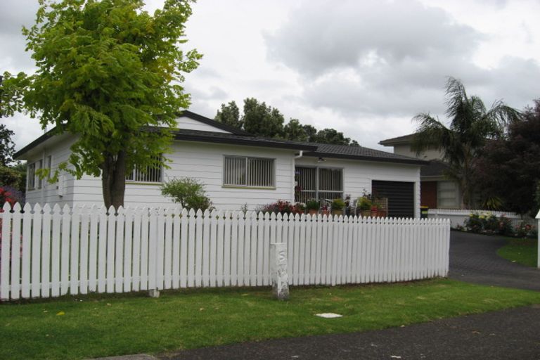 Photo of property in 84a Muir Avenue, Mangere Bridge, Auckland, 2022