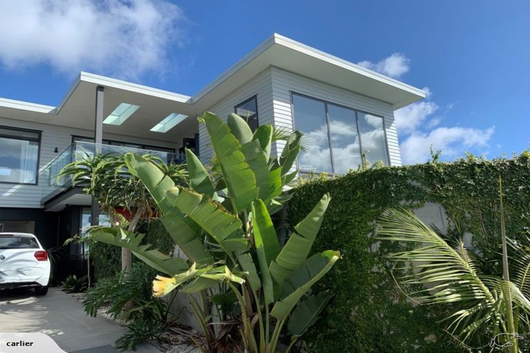 Photo of property in 6a Calder Place, Wai O Taiki Bay, Auckland, 1072