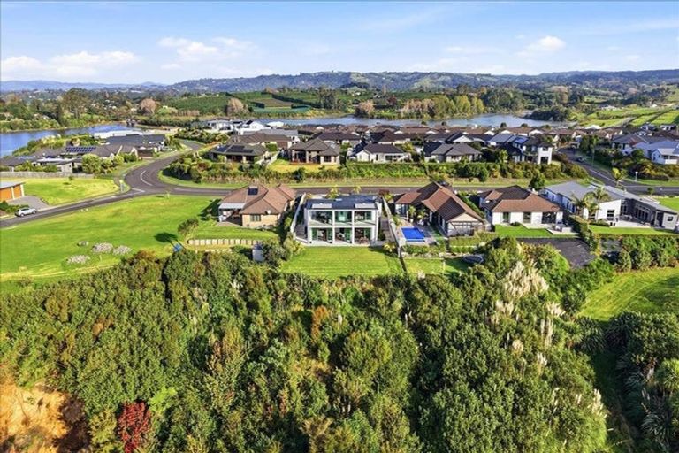 Photo of property in 51 Lynley Park Drive, Omokoroa, 3114