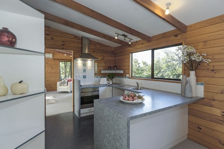 Photo of property in 1/16 Riverview Road, New Lynn, Auckland, 0600