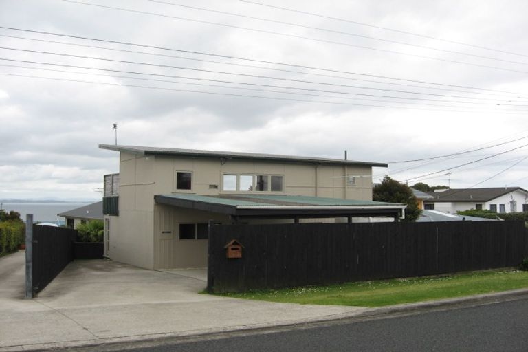 Photo of property in 1412b Whangaparaoa Road, Army Bay, Whangaparaoa, 0930
