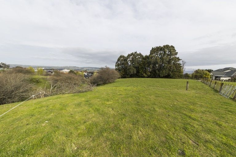 Photo of property in 27 Schnell Drive, Kelvin Grove, Palmerston North, 4414