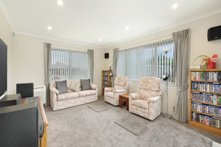 Photo of property in 16 Lynley Drive, West Melton, 7618