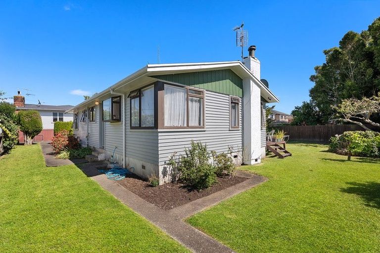 Photo of property in 16 Grebe Street, Manurewa, Auckland, 2102