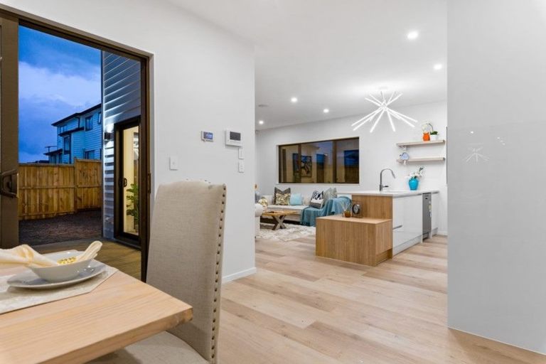 Photo of property in 19 Kearns Drive, Hobsonville, Auckland, 0616