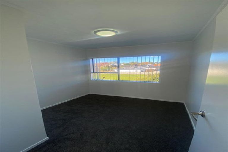 Photo of property in 45b Kurnell Drive, Botany Downs, Auckland, 2010