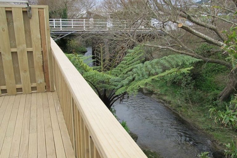 Photo of property in 4 Melville Street, Tawa, Wellington, 5028