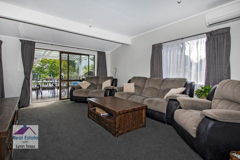 Photo of property in 11 Clark Street, Hikurangi, 0114