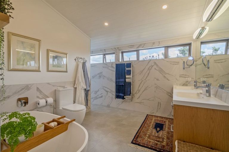 Photo of property in 40 Paku Drive, Tairua, 3508