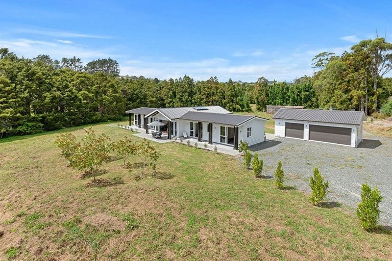 Photo of property in 821 Whangaripo Valley Road, Whangaripo, Wellsford, 0972