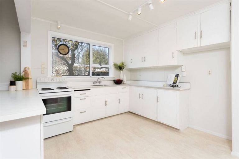 Photo of property in 16 Winton Street, St Albans, Christchurch, 8014