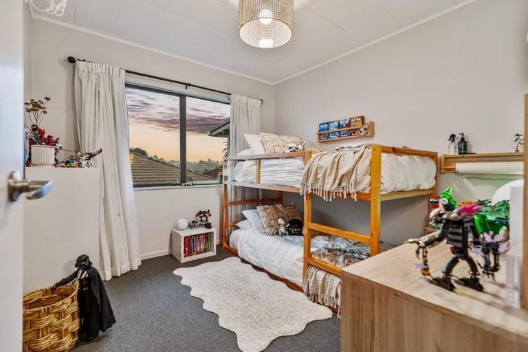 Photo of property in 1/6 Daytona Road, Henderson, Auckland, 0610