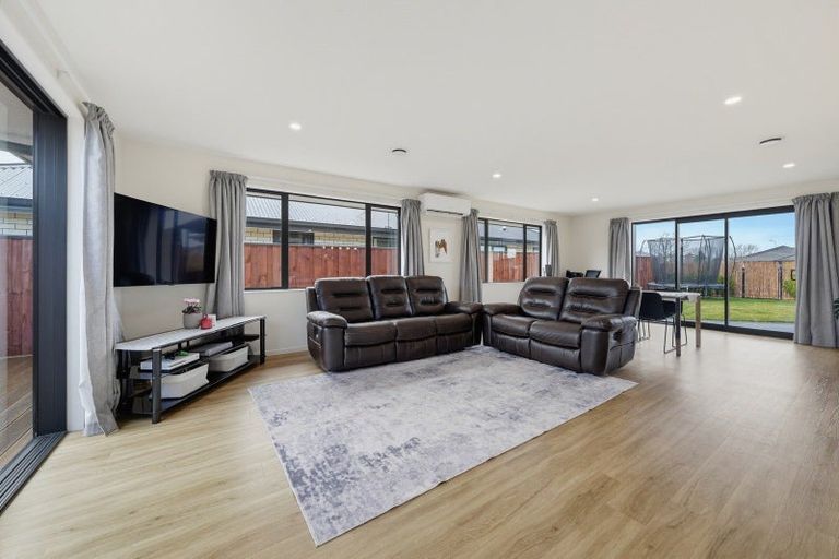 Photo of property in 21 Quinn Crescent, Woodend, 7610