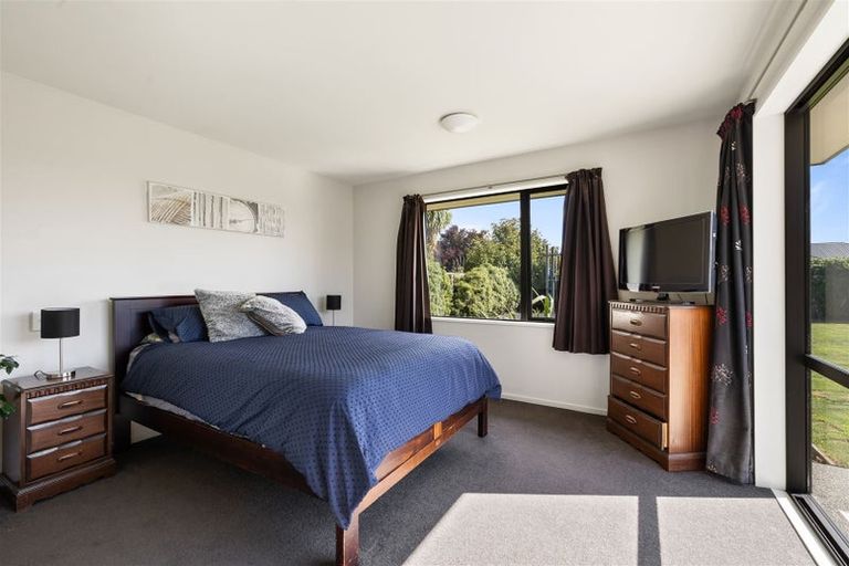 Photo of property in 15f Marlowe Place, Rolleston, 7614