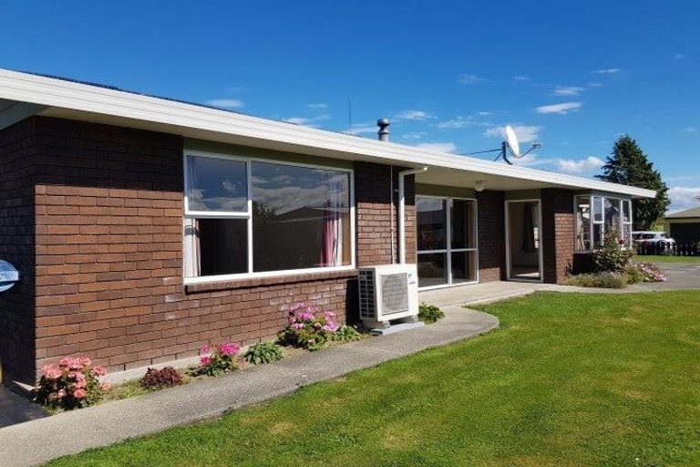 Photo of property in 1 Calder Place, Winton, 9720