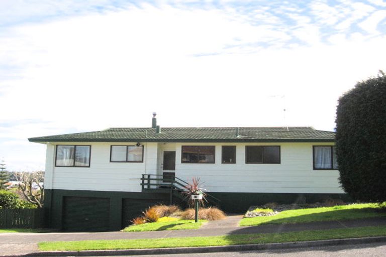 Photo of property in 18 Corinna Street, Welcome Bay, Tauranga, 3112