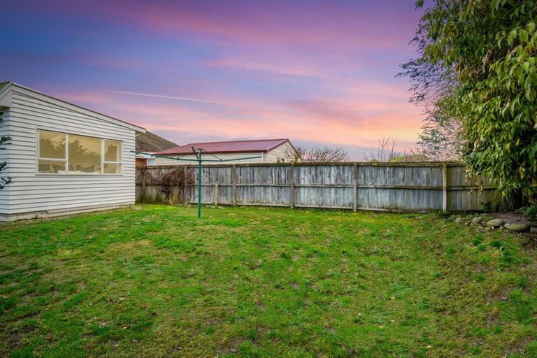 Photo of property in 43 Charlcott Street, Burnside, Christchurch, 8053