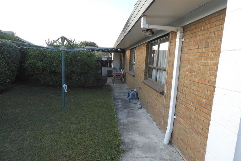 Photo of property in 2/6 Lupton Road, Manurewa, Auckland, 2102