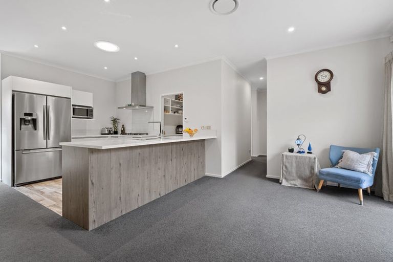 Photo of property in 1 Malbec Place, Huapai, Kumeu, 0810
