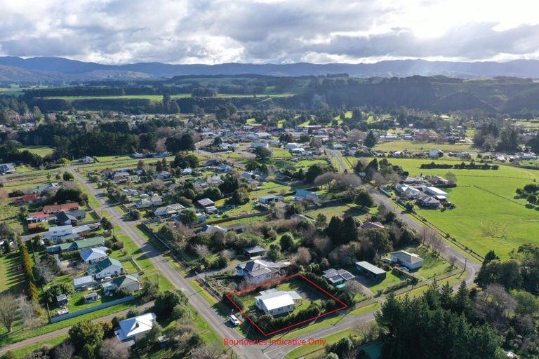 Photo of property in 23 Alfredton Road, Eketahuna, 4900